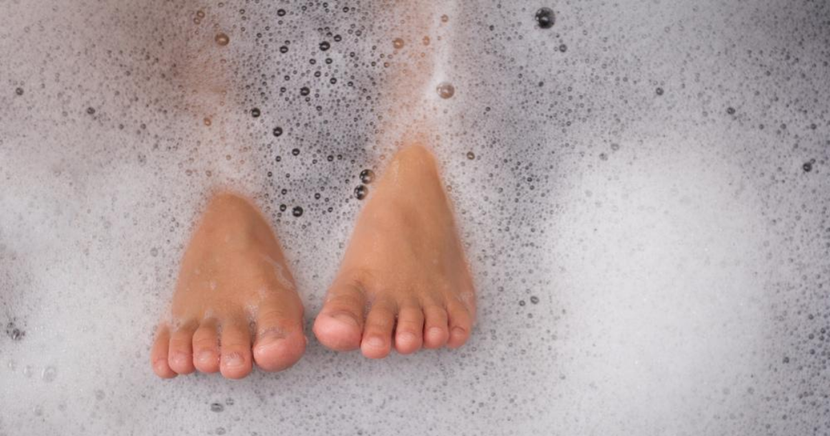 preventing athletes foot in kids by teaching children foot hygiene such as washing and drying feet