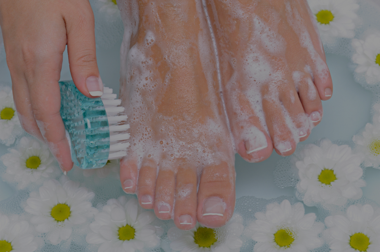 washing feet for athletes foot prevention